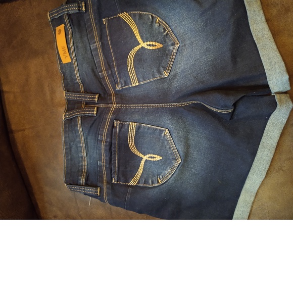 BNWT - WANNA BETTA BUTT - YMI - SHORTS - SIZE 5 - Picture 5 of 6